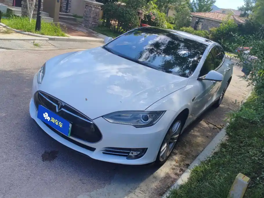 Tesla Model S 2015 2015 Model S 70D