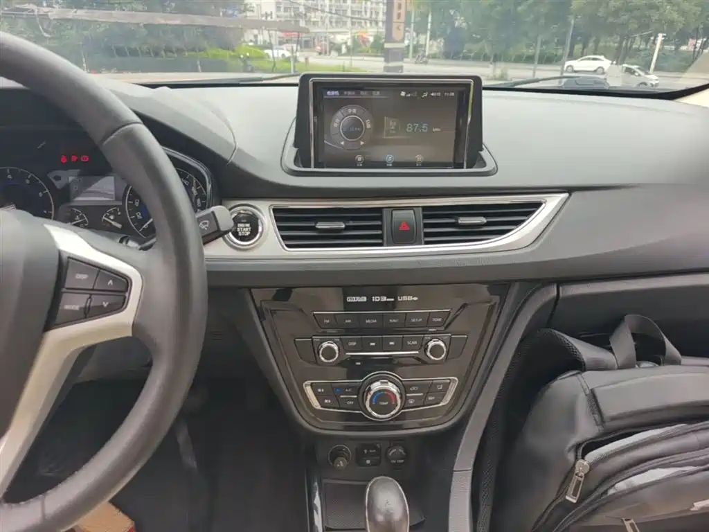 Changan Yuexiang V7 2015 2015 1.6L Automatic Fun Edition China IV