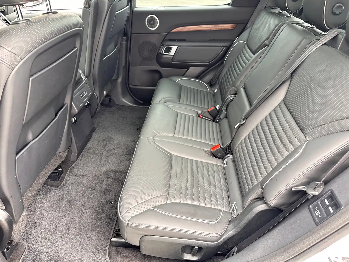 Land Rover Discovery 2017 3.0 SC V6 HSE фото 26