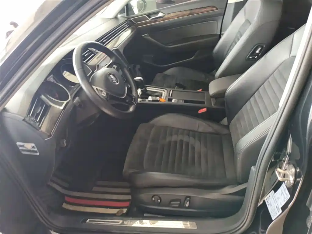 Volkswagen Magotan 2017 330TSI DSG Luxury фото 15