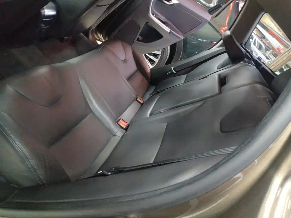 Фото 13 - Volvo XC60