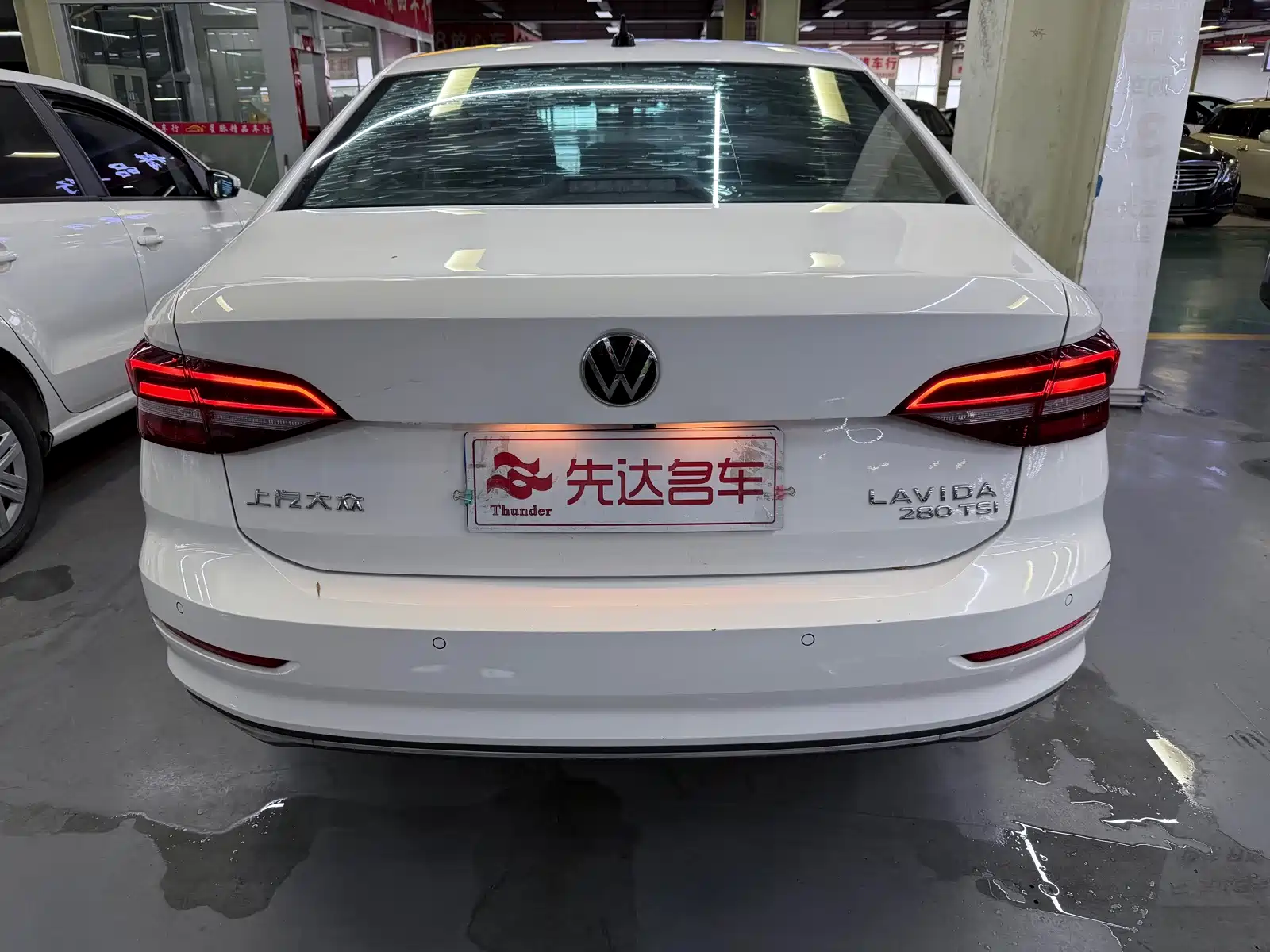 Photo 5 - Volkswagen Lavida