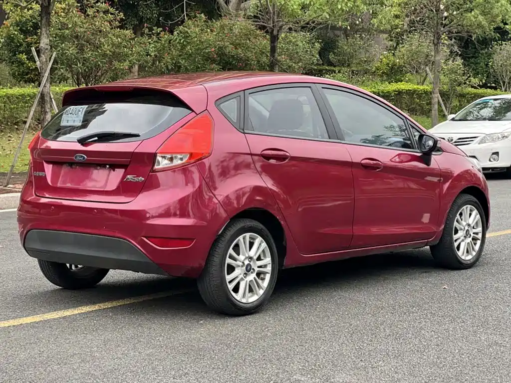 Ford Fiesta 2015 2013 Hatchback 1.5L Automatic Fashion