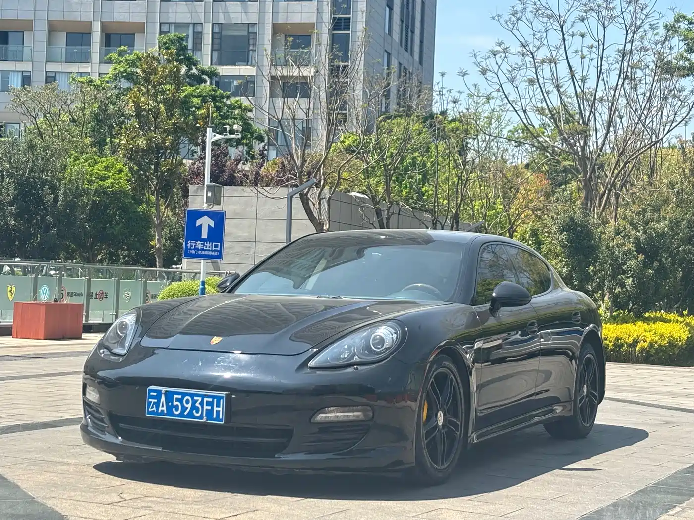 Porsche Panamera 2010 Panamera 4 3.6L