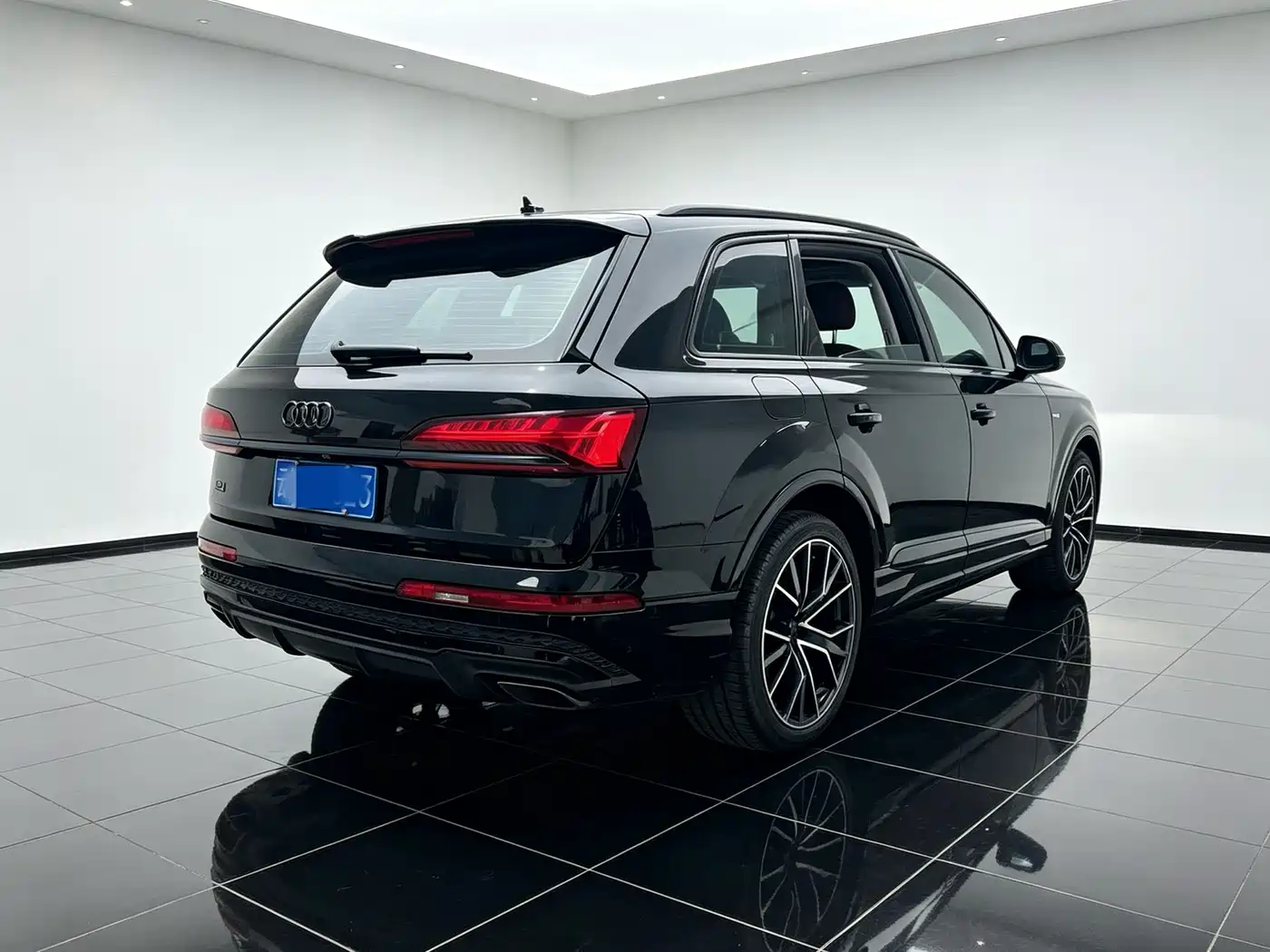 Audi Q7 2025 2025 55 TFSI quattro S line Black Warrior