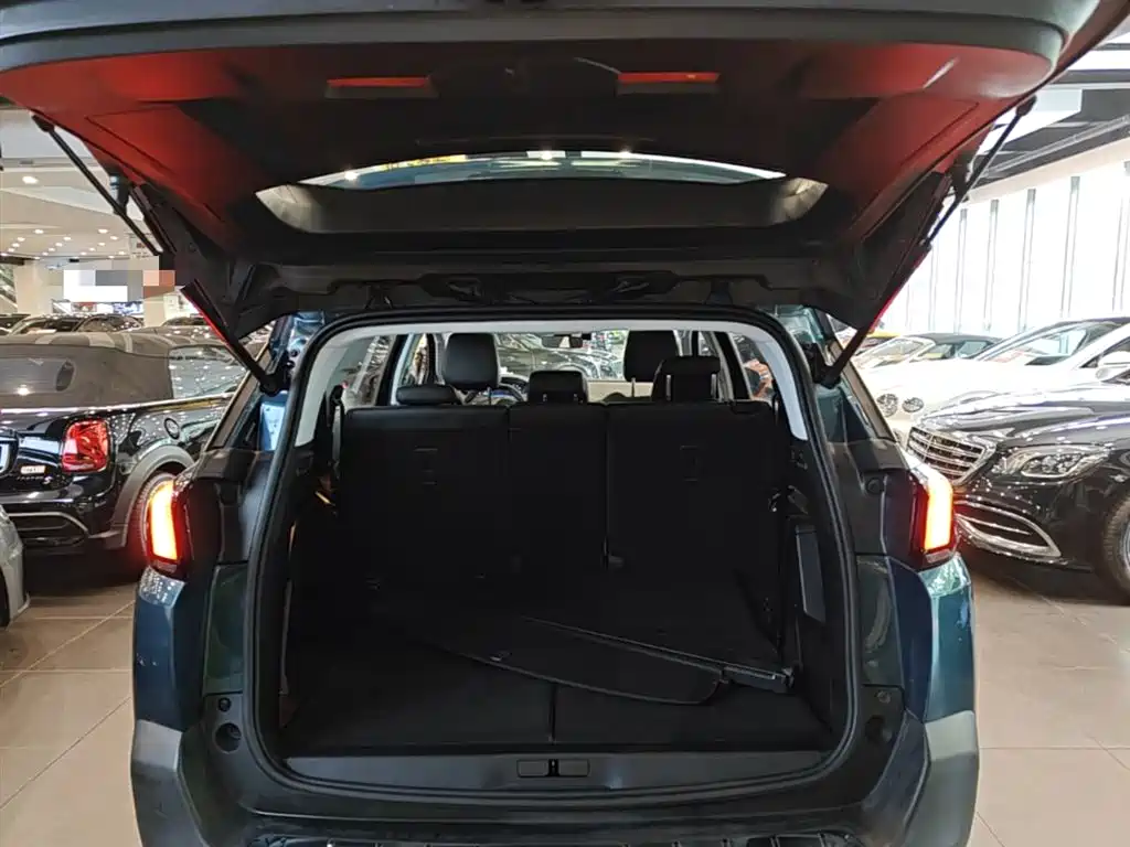 Peugeot 5008 2017 380THP 7-seat Elite Edition фото 19