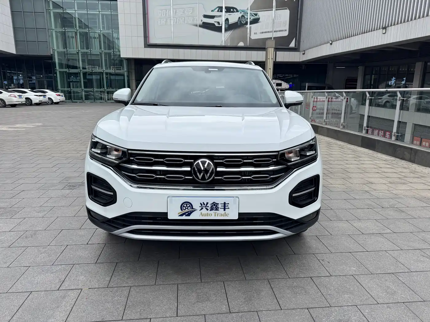 Volkswagen Tayron 2022 280TSI 2WD Luxury Smart Connect Edition фото 2