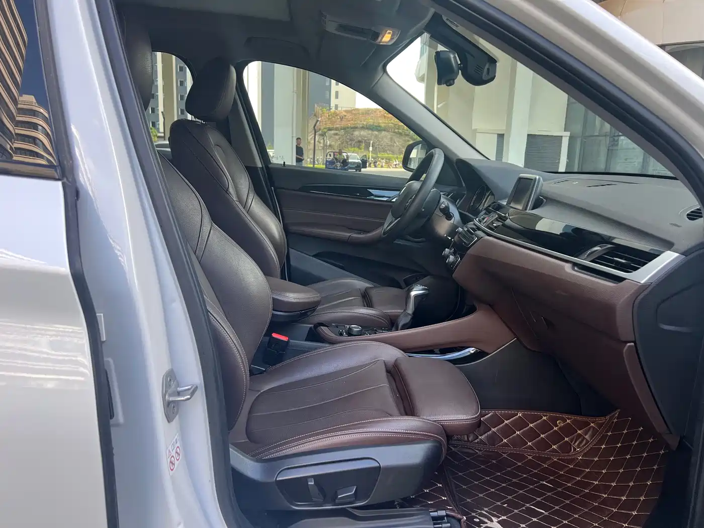 BMW X1 2019 sDrive18Li Premium Model фото 10