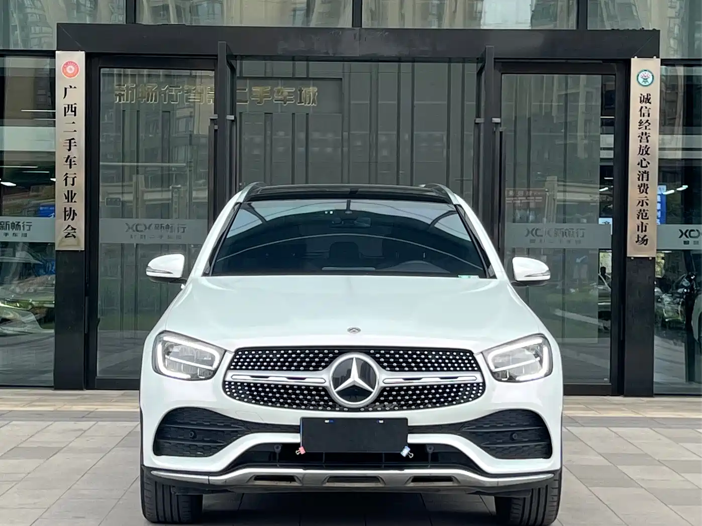 Mercedes-Benz GLC 2022 Facelift II GLC 260 L 4MATIC Luxury фото 2
