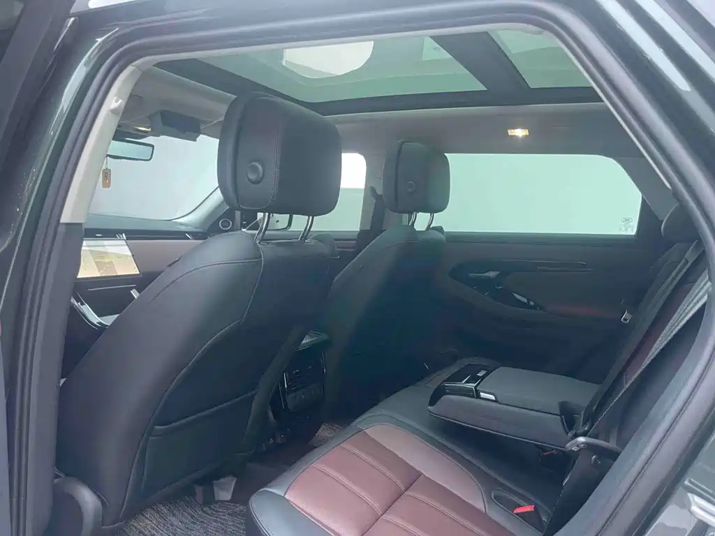 2026 Land Rover Range Rover Evoque