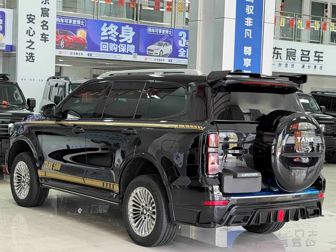 Tank 500 EV 2024 Hi4-T Black Warrior Edition фото 9