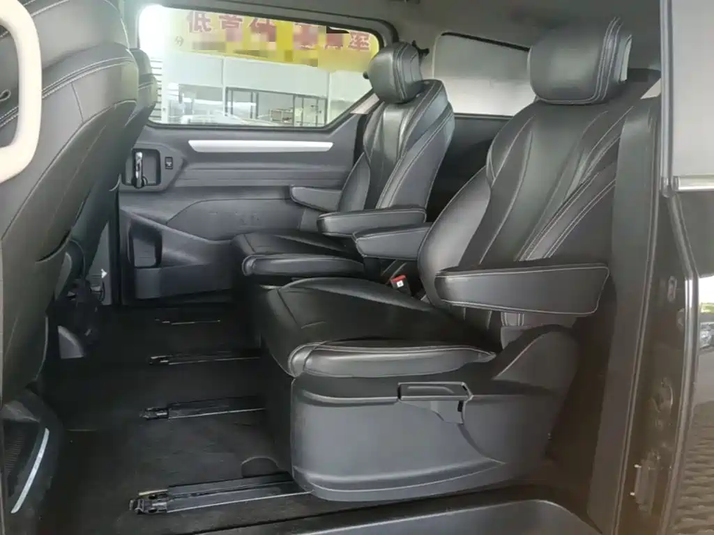 SAIC Maxus Maxus G20 2023 2023 Facelift ES 2.0T Gasoline Automatic Value Edition