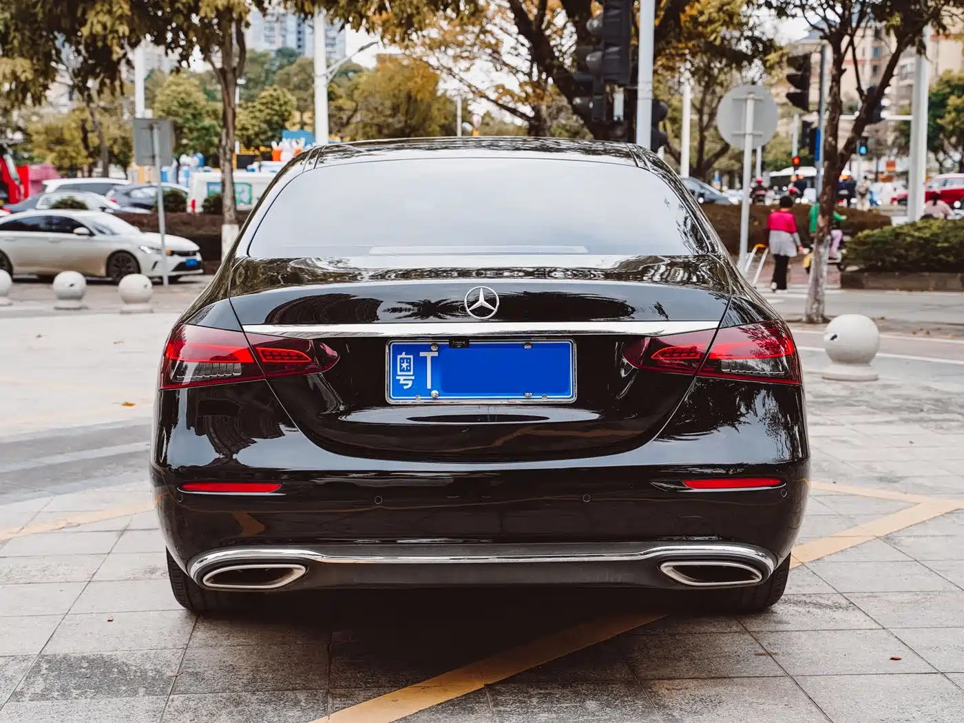 Mercedes-Benz E-Class 2021 E 300 L Fashion фото 4