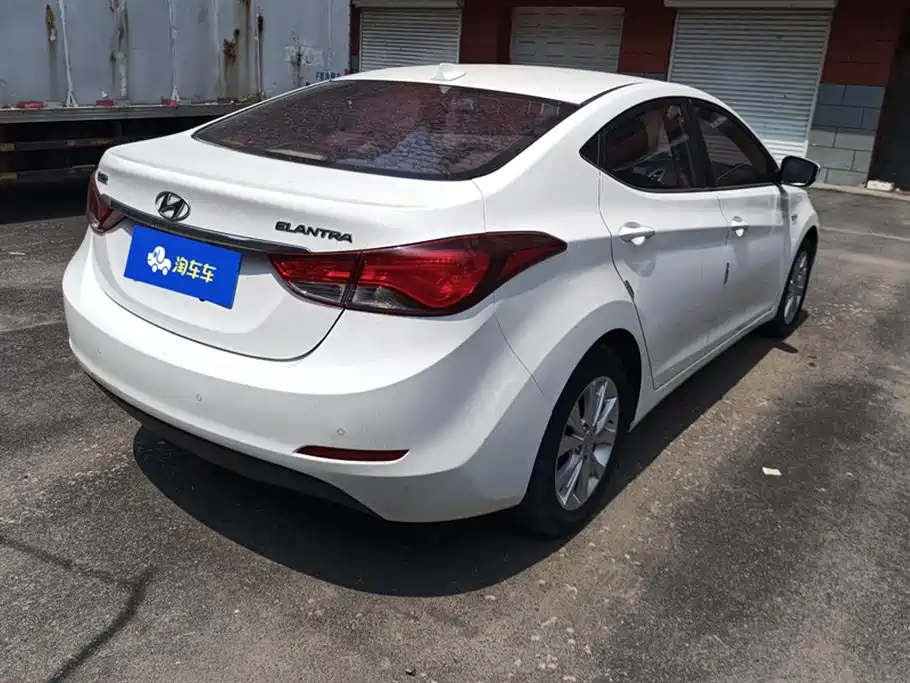 Hyundai Langdong 2016 1.6L Automatic Smart Edition фото 3