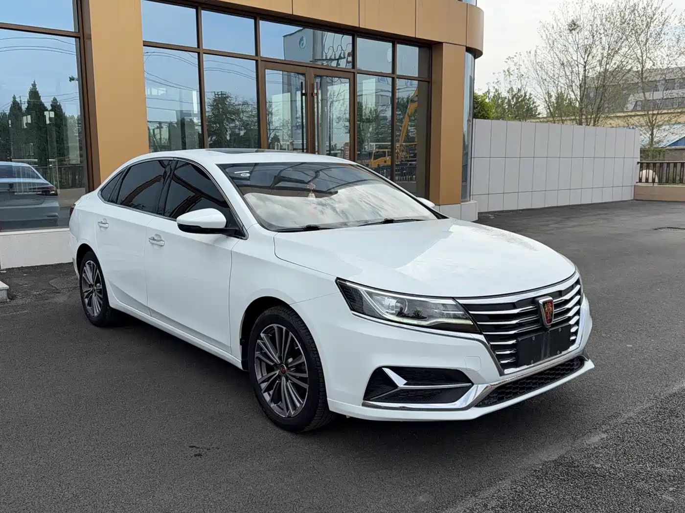 Roewe i6 2021 2020 PLUS 1.6L CVT 4G Connected Glory Flagship Edition