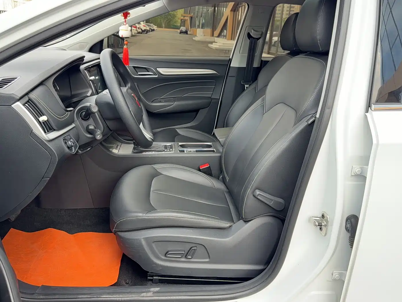 Roewe i6 2021 2020 PLUS 1.6L CVT 4G Connected Glory Flagship Edition