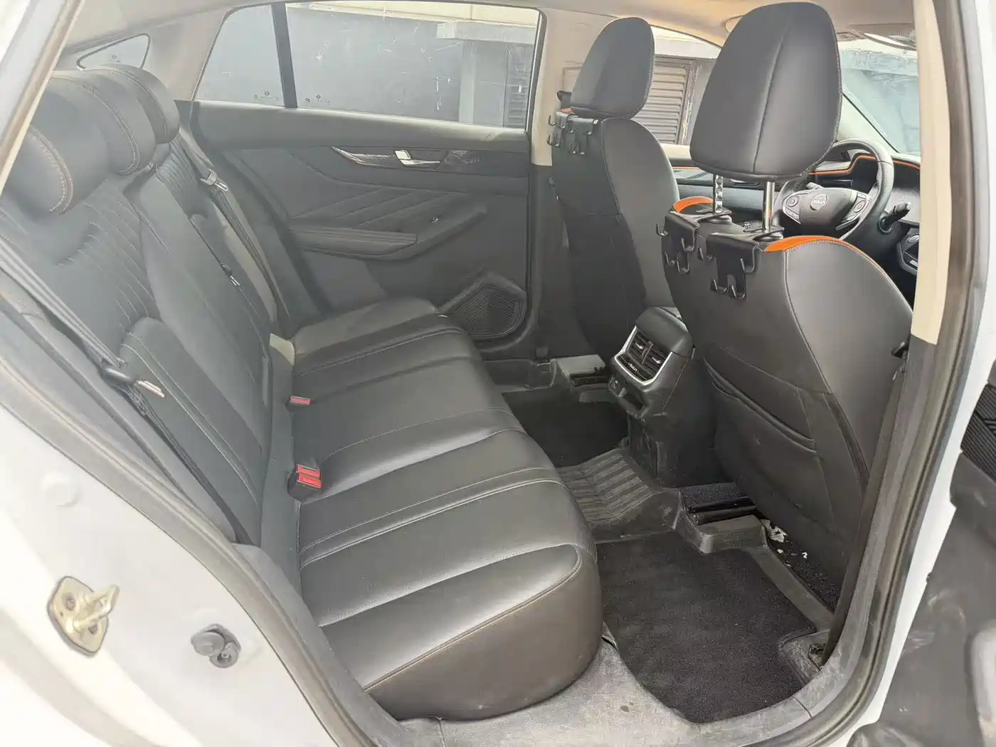 DONGFENG YI HYUN MAX