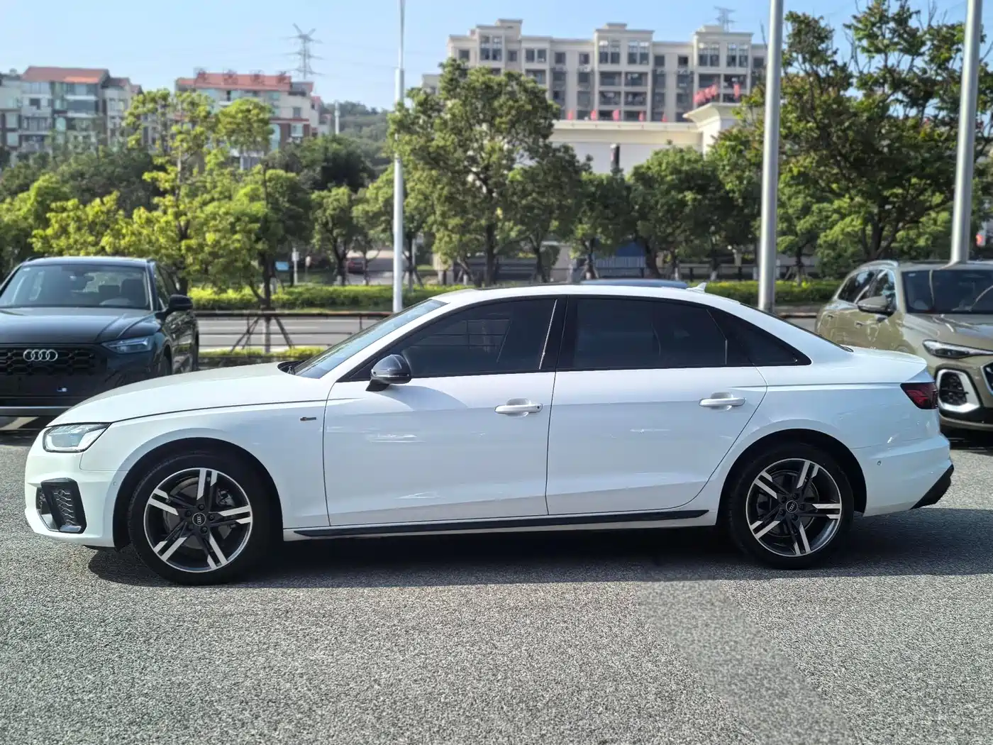 Audi A4L 2023 40 TFSI Luxury Sport фото 4