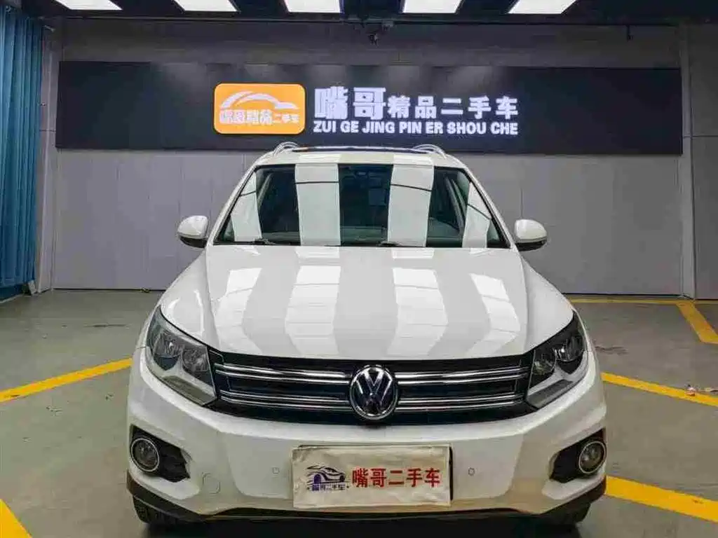 Volkswagen Tiguan 2015 2.0TSI Comfort Edition фото 3
