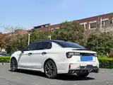 Фото 9 - Lynk & Co 03