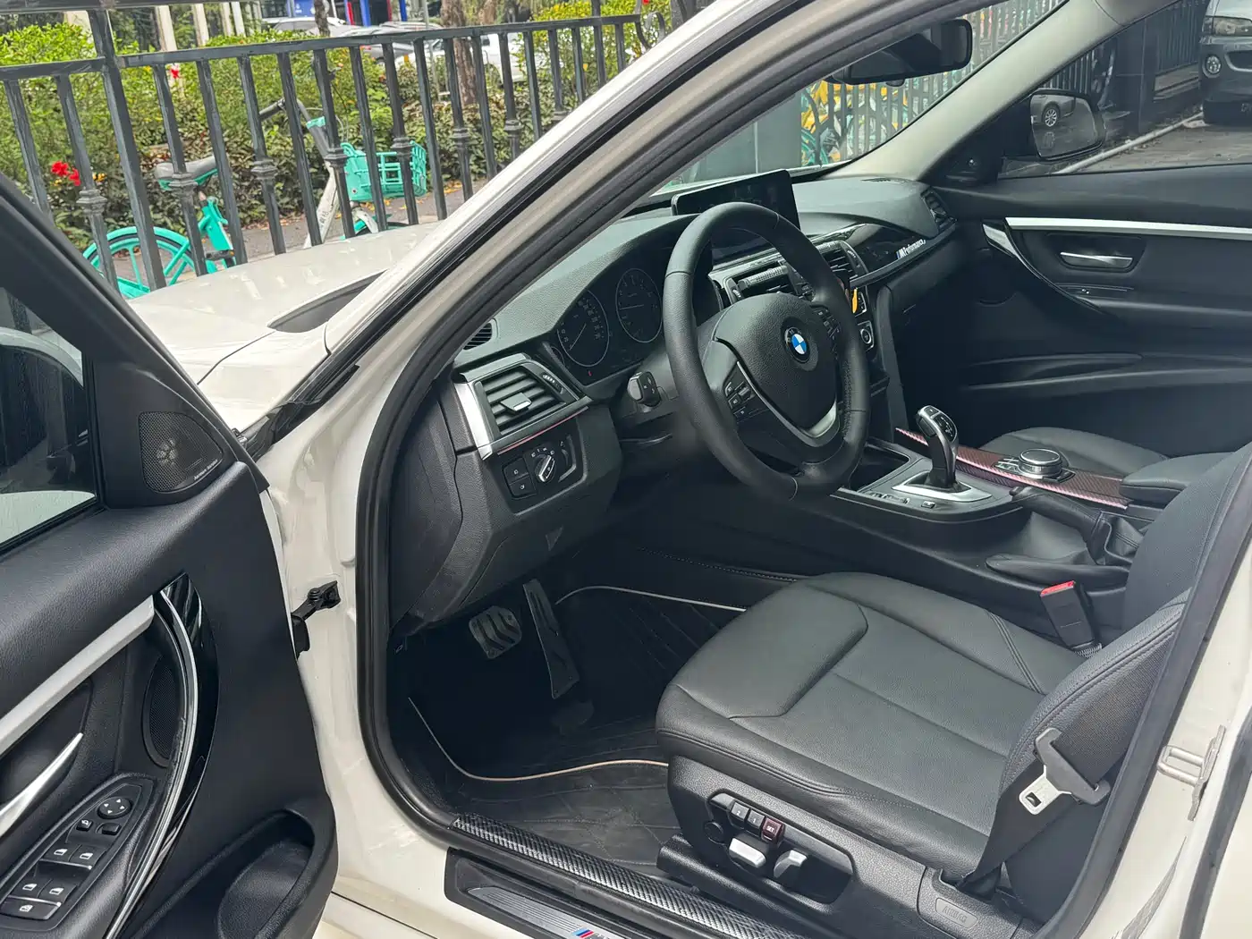 BMW 3 Series 2017 320Li M Sport фото 7