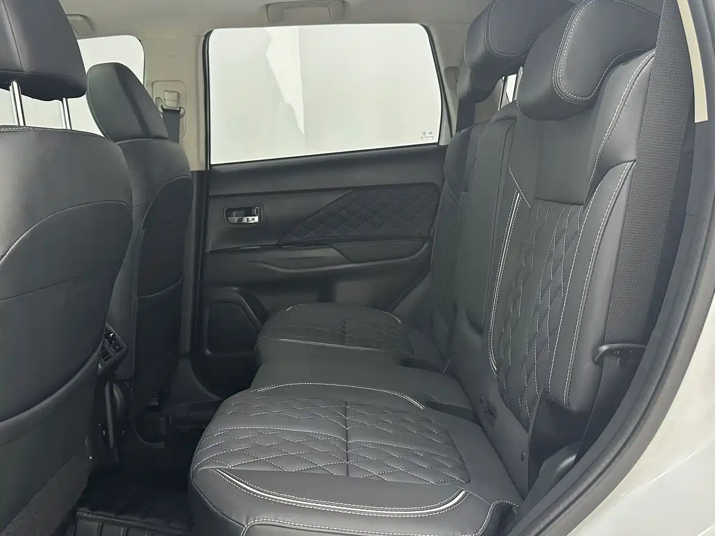 Mitsubishi Outlander 2023 2021 2.0L FWD Comfort Edition 5-seater