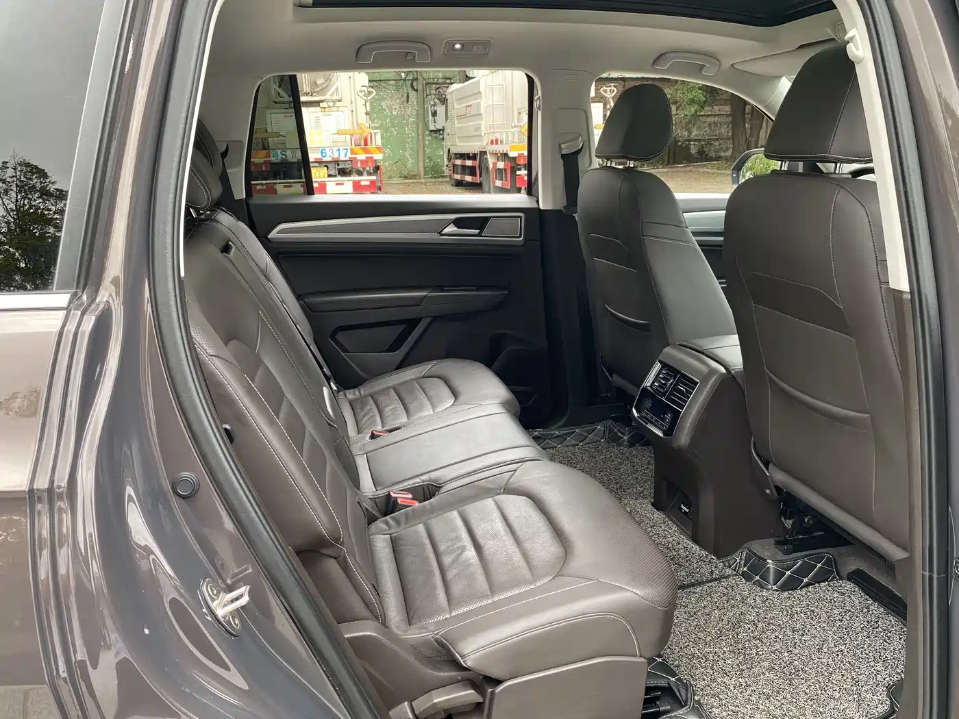 Volkswagen Teramont 2019 380TSI 4WD Luxury Edition China VI фото 18