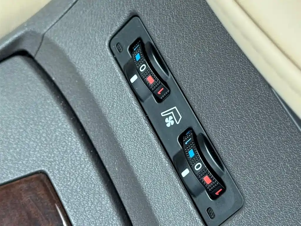 Lexus ES 2010 350 Luxury Edition фото 19