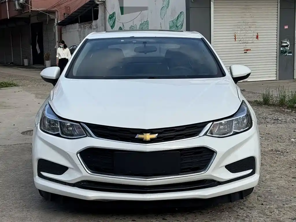 Фото 2 - Chevrolet Cruze