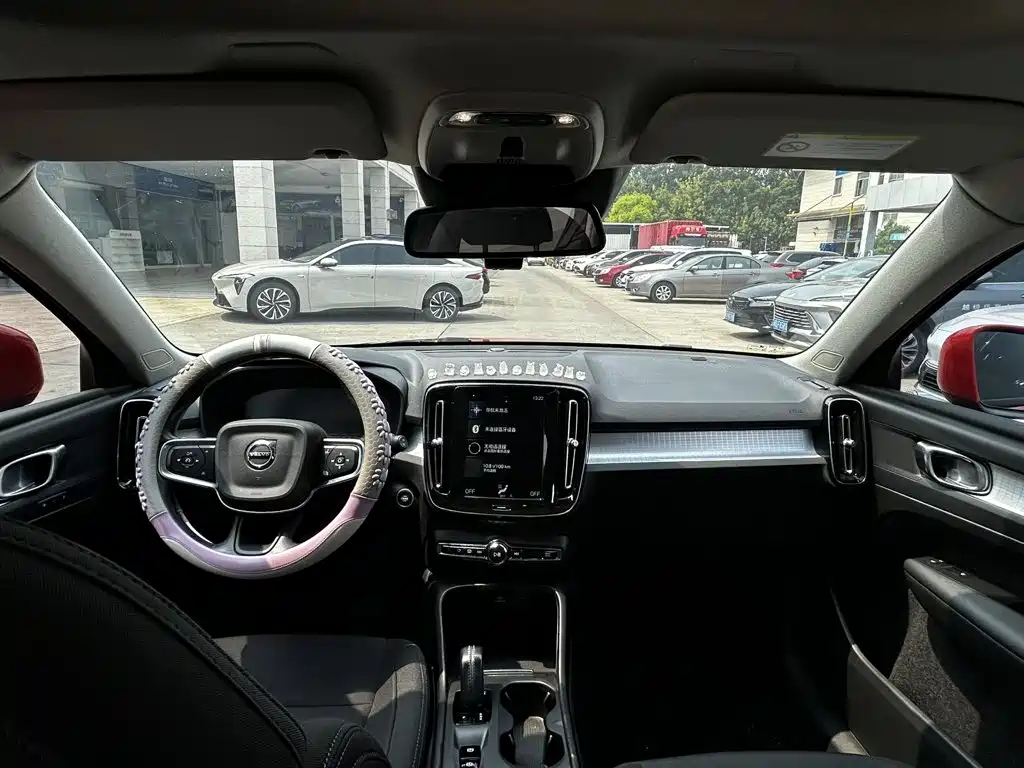 Volvo XC40 2021 2021 Model T4 AWD Smart Drive Fashion Edition