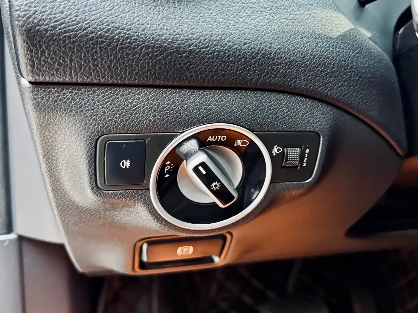 Mercedes-Benz GLA 2017 GLA 200 Dynamic фото 13
