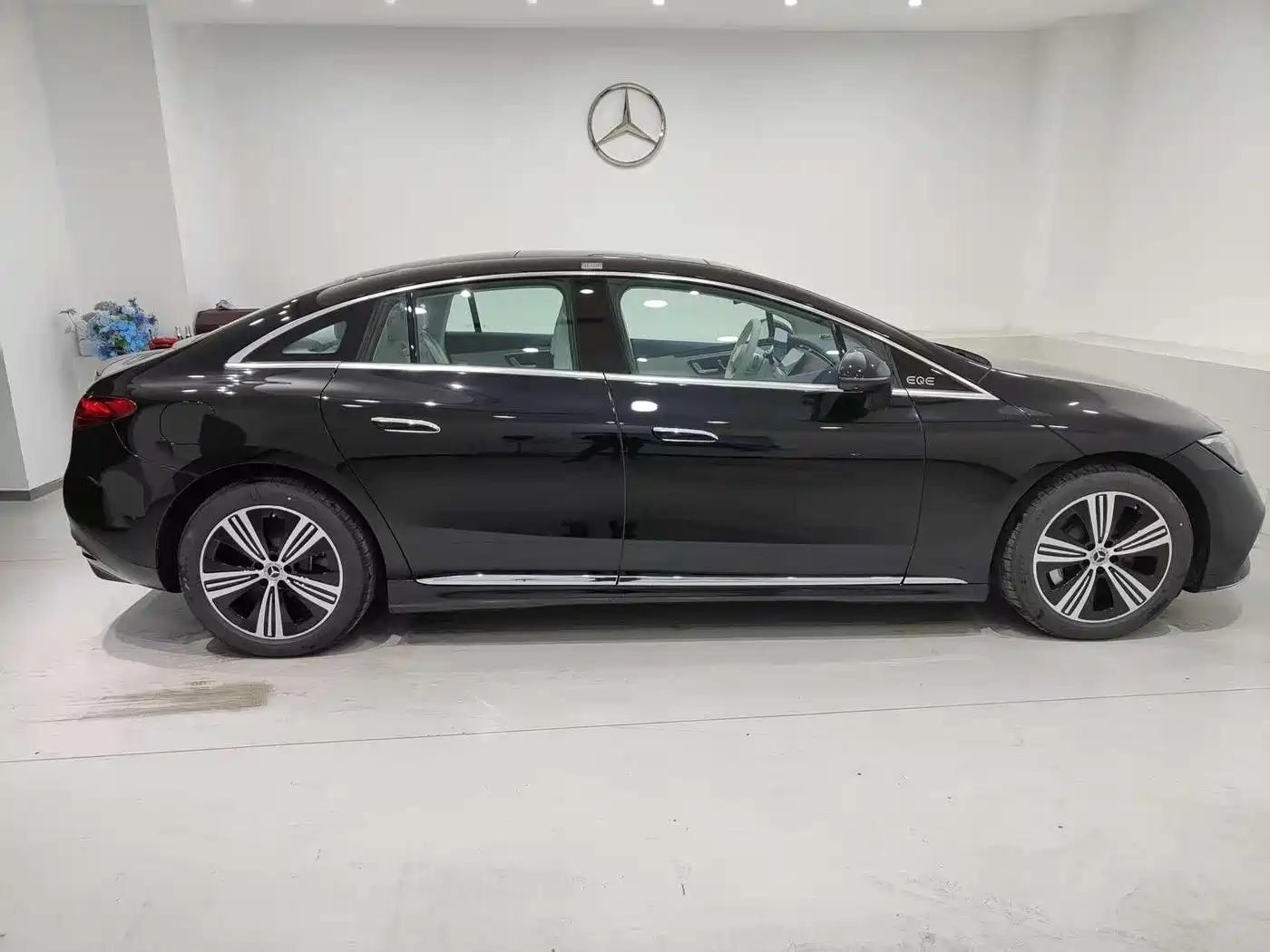 Mercedes-Benz EQE 2025 500 4MATIC Pioneer фото 17