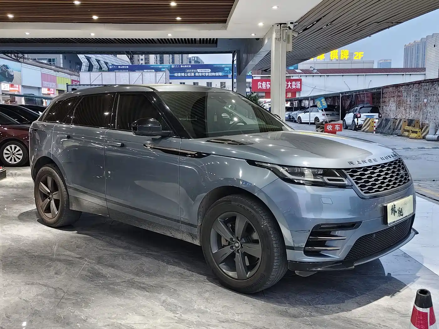 Land Rover Range Rover Velar 2018 P300 R-DYNAMIC S фото 3