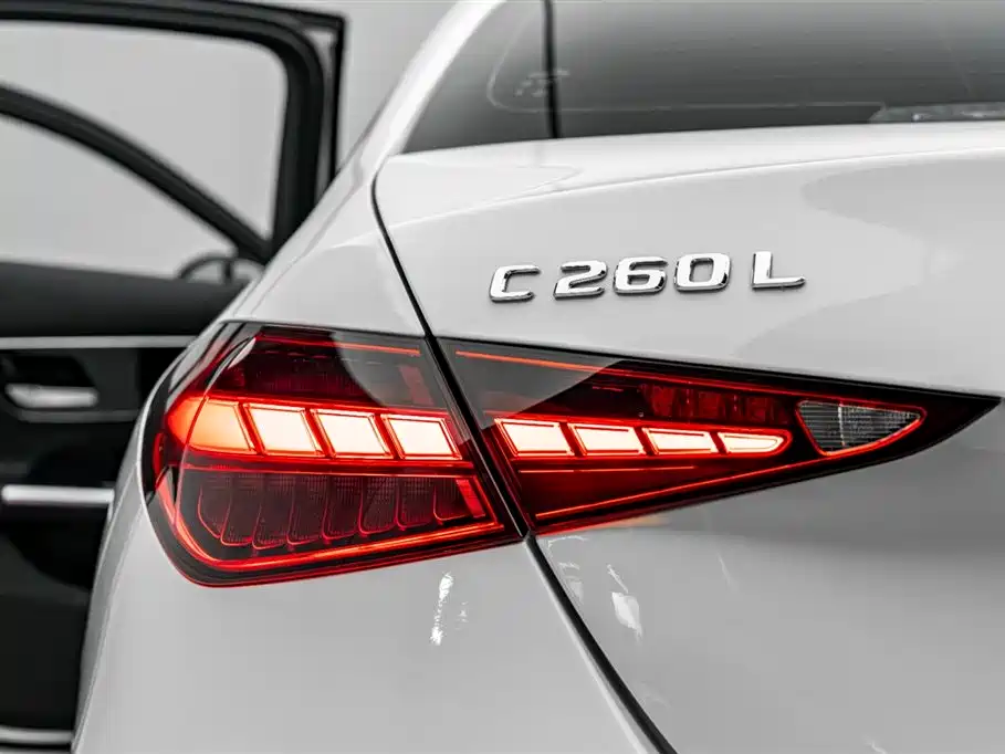 Mercedes-Benz C-Class 2022 Facelift C 260 L Sport фото 35