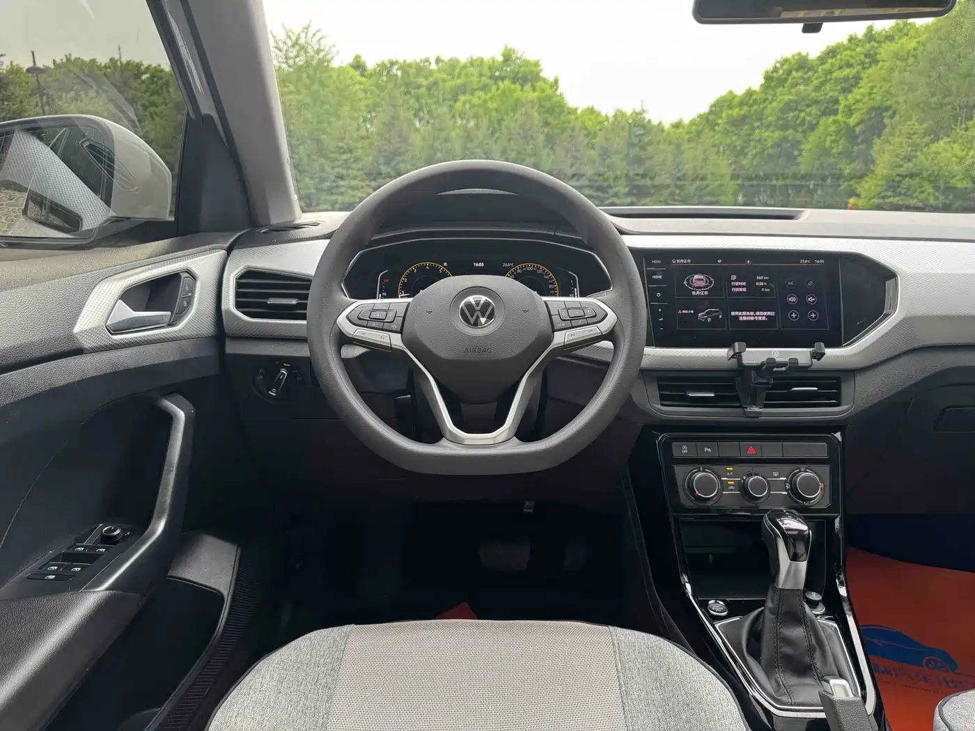 Volkswagen Tanying 2021 1.5L Automatic Smart Connect Edition фото 16