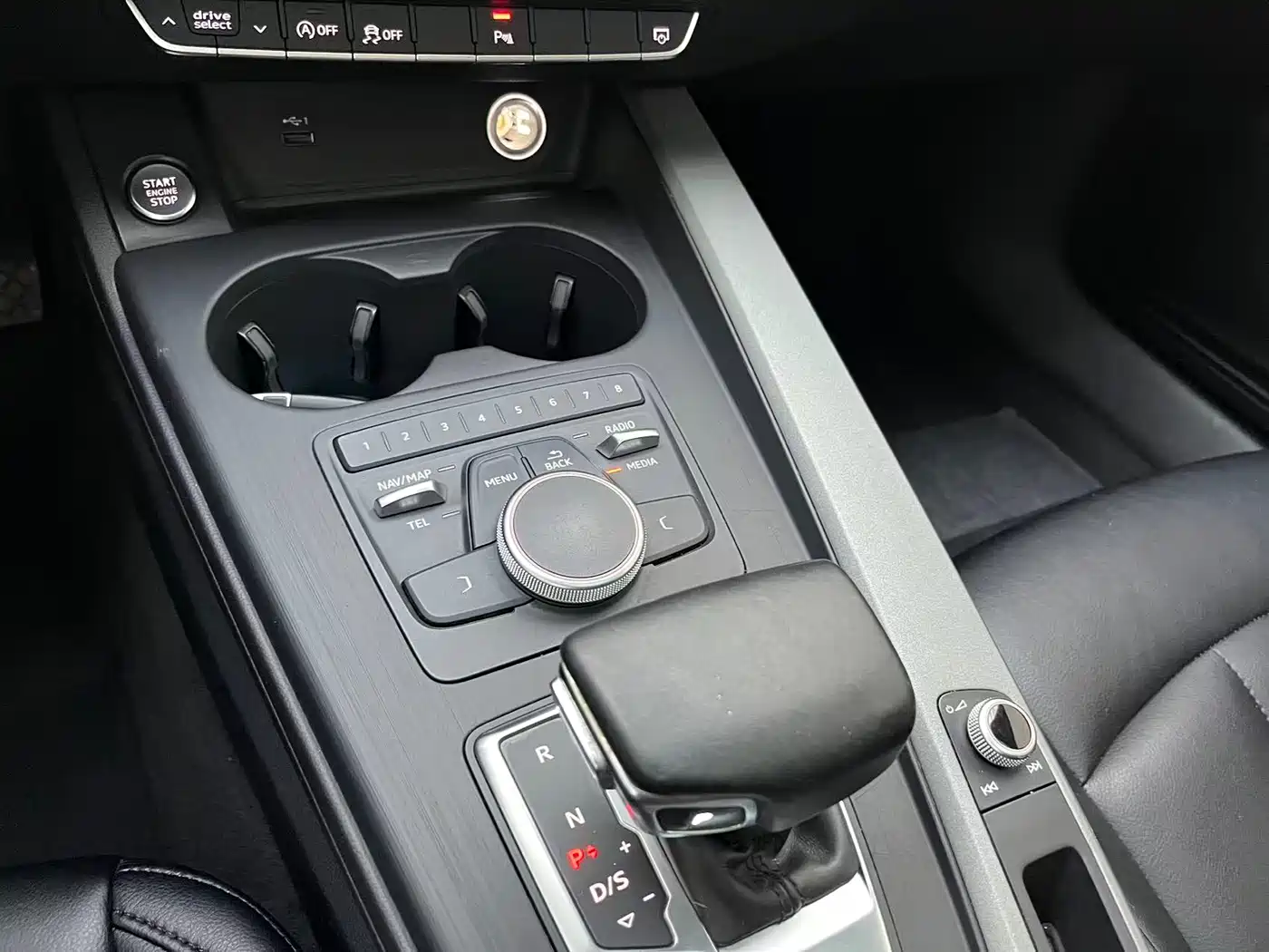 Audi A4L 2018 30th Anniversary 40 TFSI Progressive фото 12
