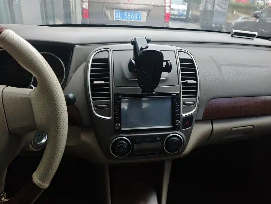 Nissan Sylphy 2011 2009 Model 1.6XE Manual Comfort Edition