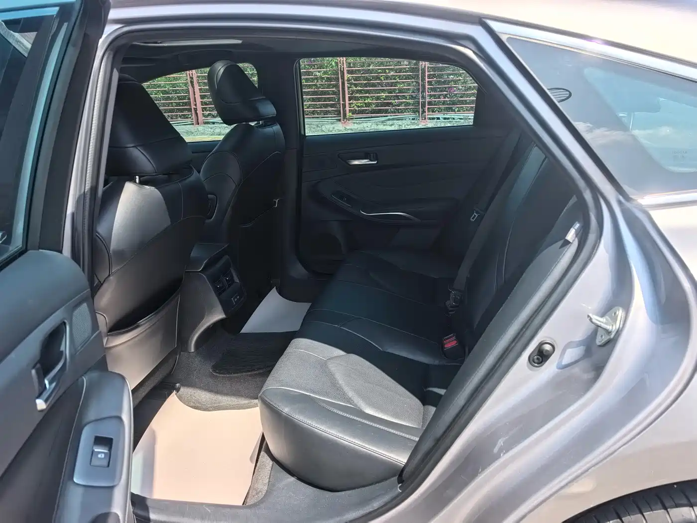 Toyota Avalon 2022 2.0L Luxury Edition фото 5