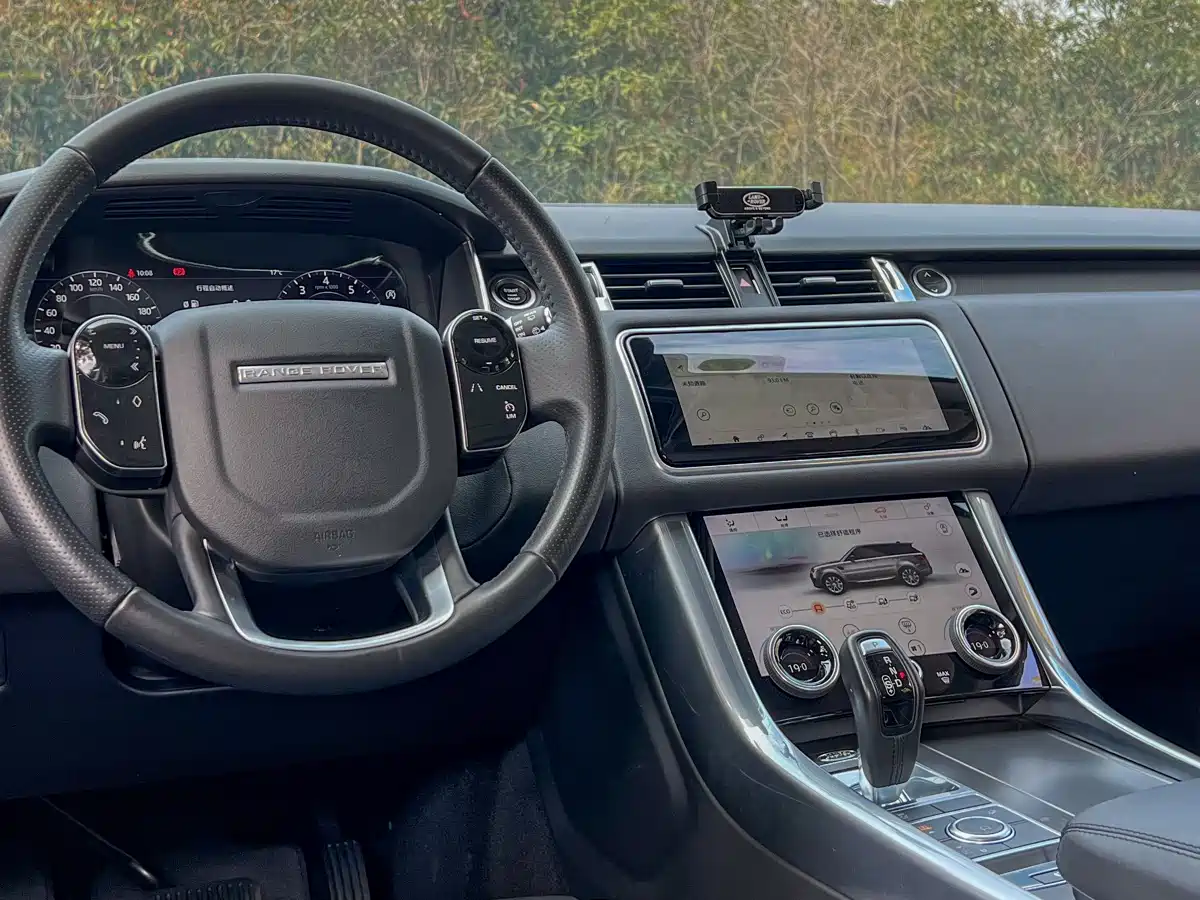 Land Rover Range Rover Sport 2020 3.0 L6 SE фото 14