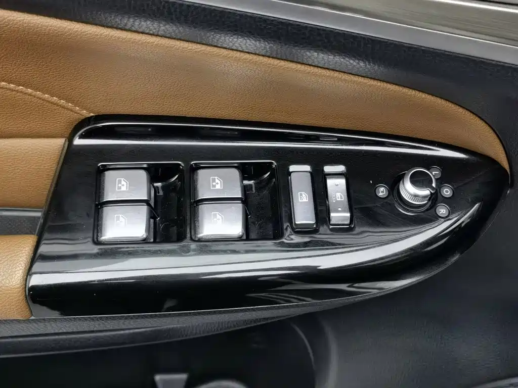 Changan CS95 2019 2017 Model 2.0T 4WD Intelligent Premium