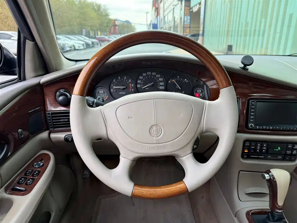 Buick фото 5
