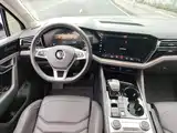 Фото 13 - Volkswagen Touareg