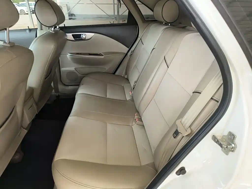 Фото 17 - Buick Excelle