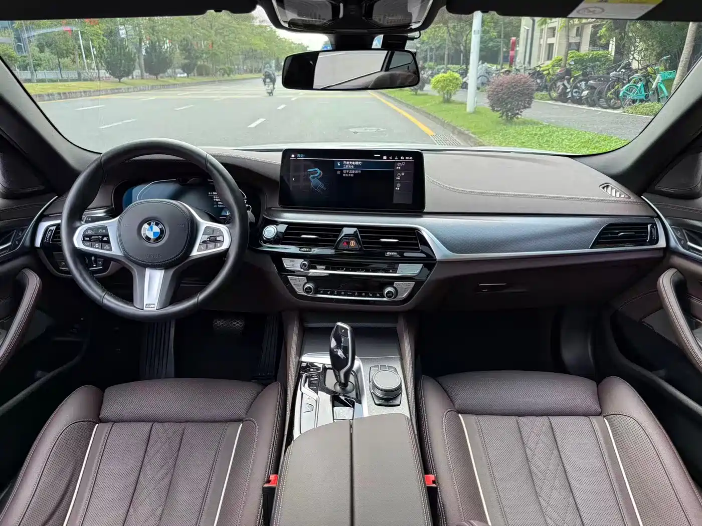 BMW 5 Series New Energy 2021 535Le Pioneer Edition M Sport Package фото 7