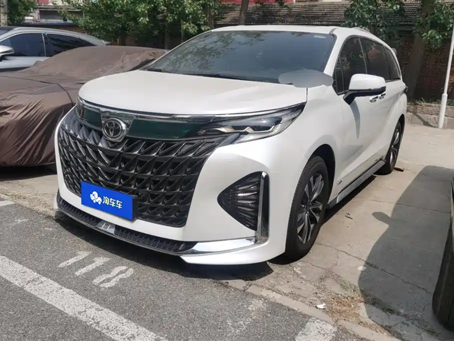 Toyota Granvia 2024 2.5L Hybrid Premium PLUS 4WD Edition