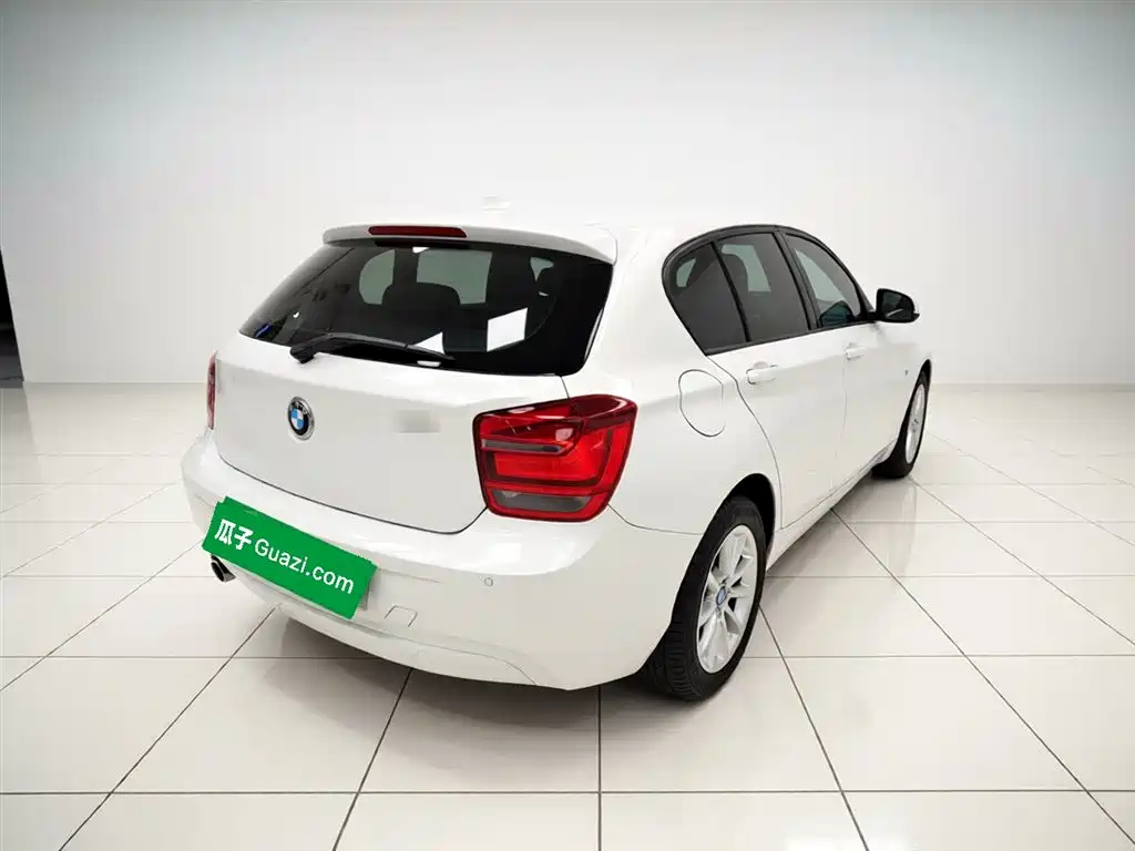 BMW 1 Series (Import) 2013 Facelift 116i Urban Model фото 7