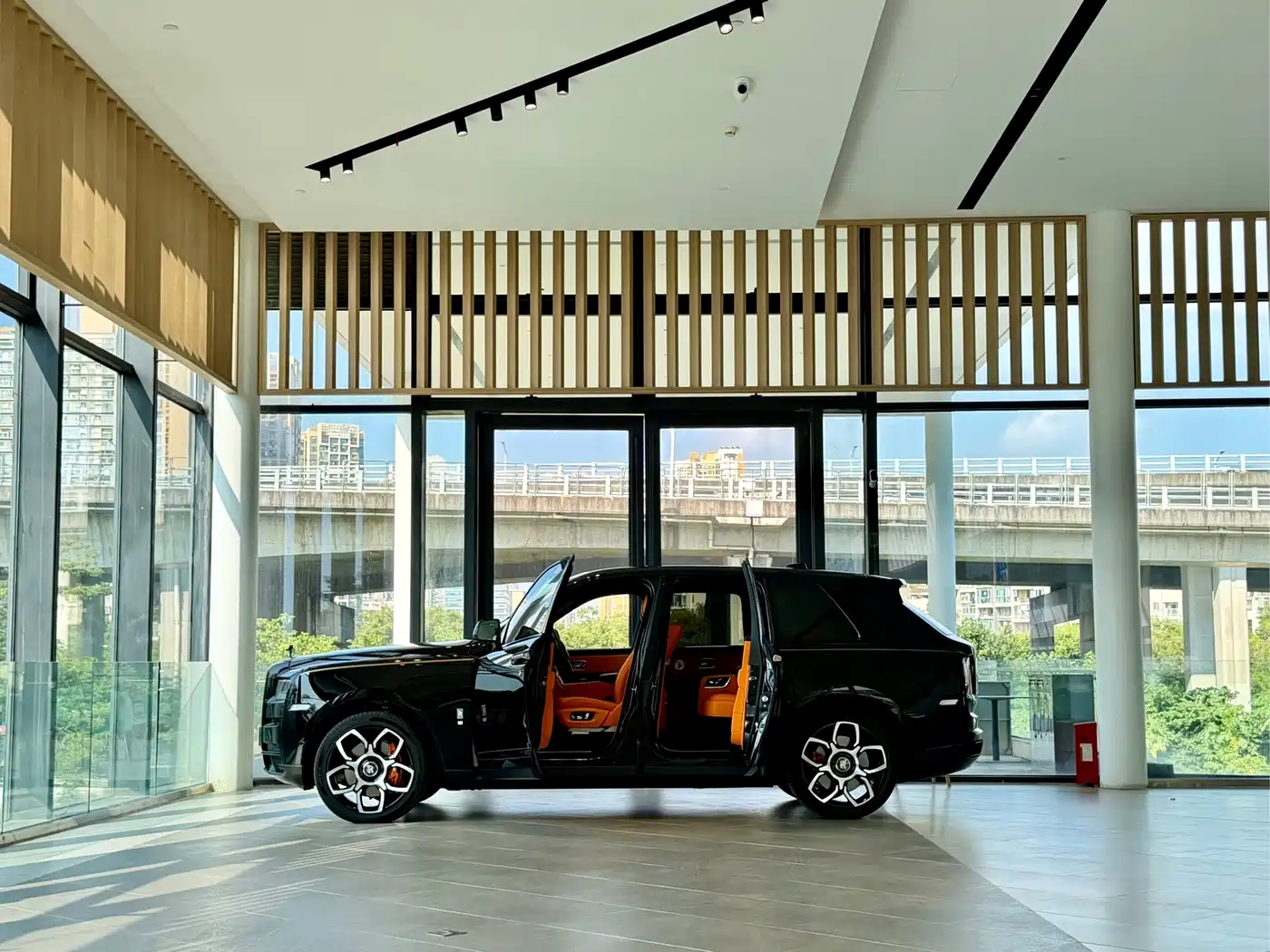 Rolls-Royce Cullinan 2020 2018 4-Seater Version