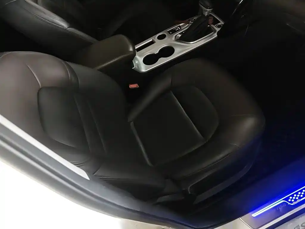 GAC Trumpchi Trumpchi GS4 2017 235T Automatic 2WD Luxury Smart Connected Edition фото 25