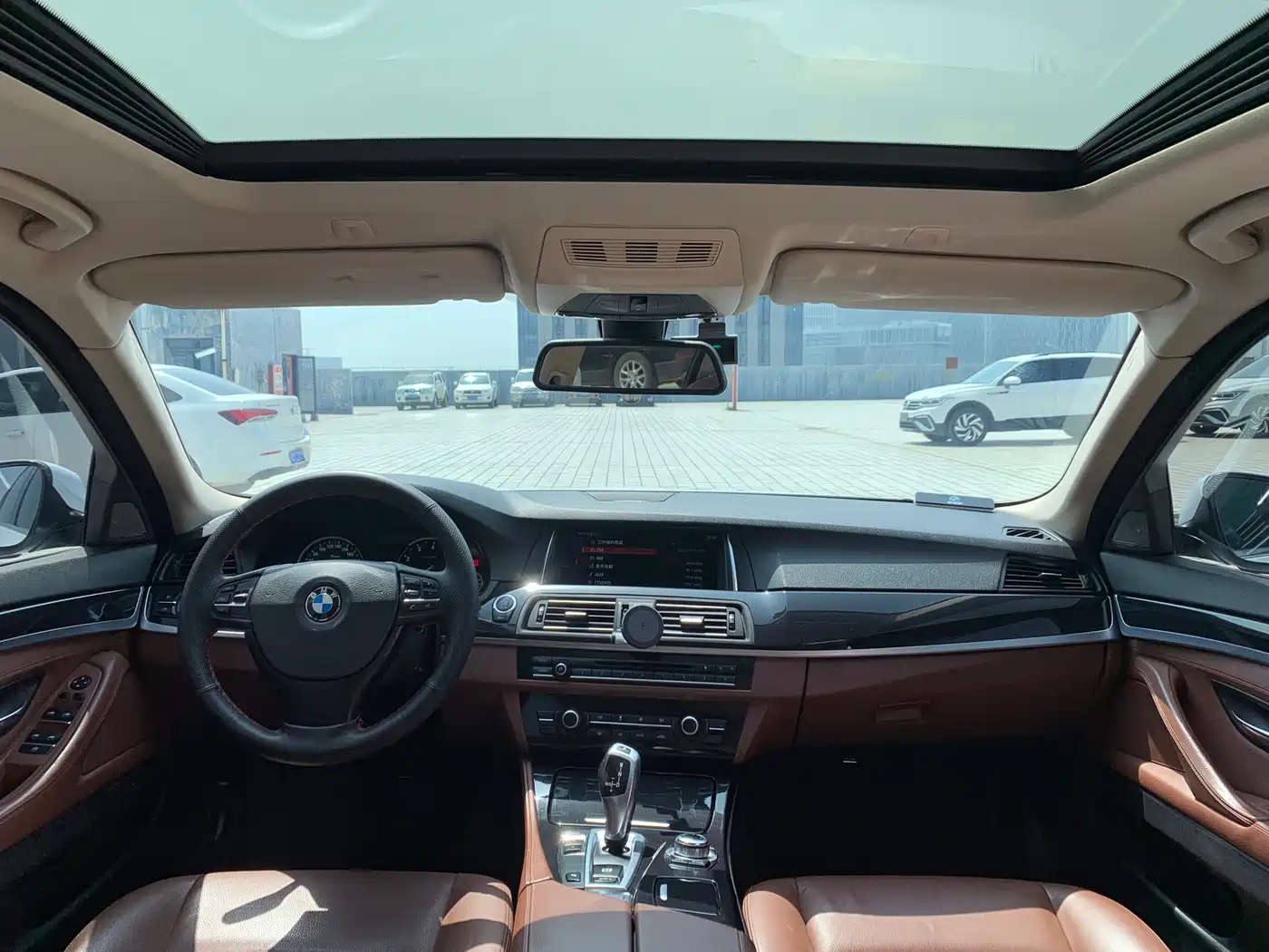 BMW 5 Series 2014 520Li Elegance фото 7