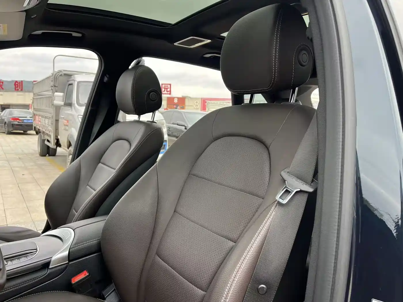 Mercedes-Benz GLC 2020 Facelift GLC 260 L 4MATIC Dynamic фото 13